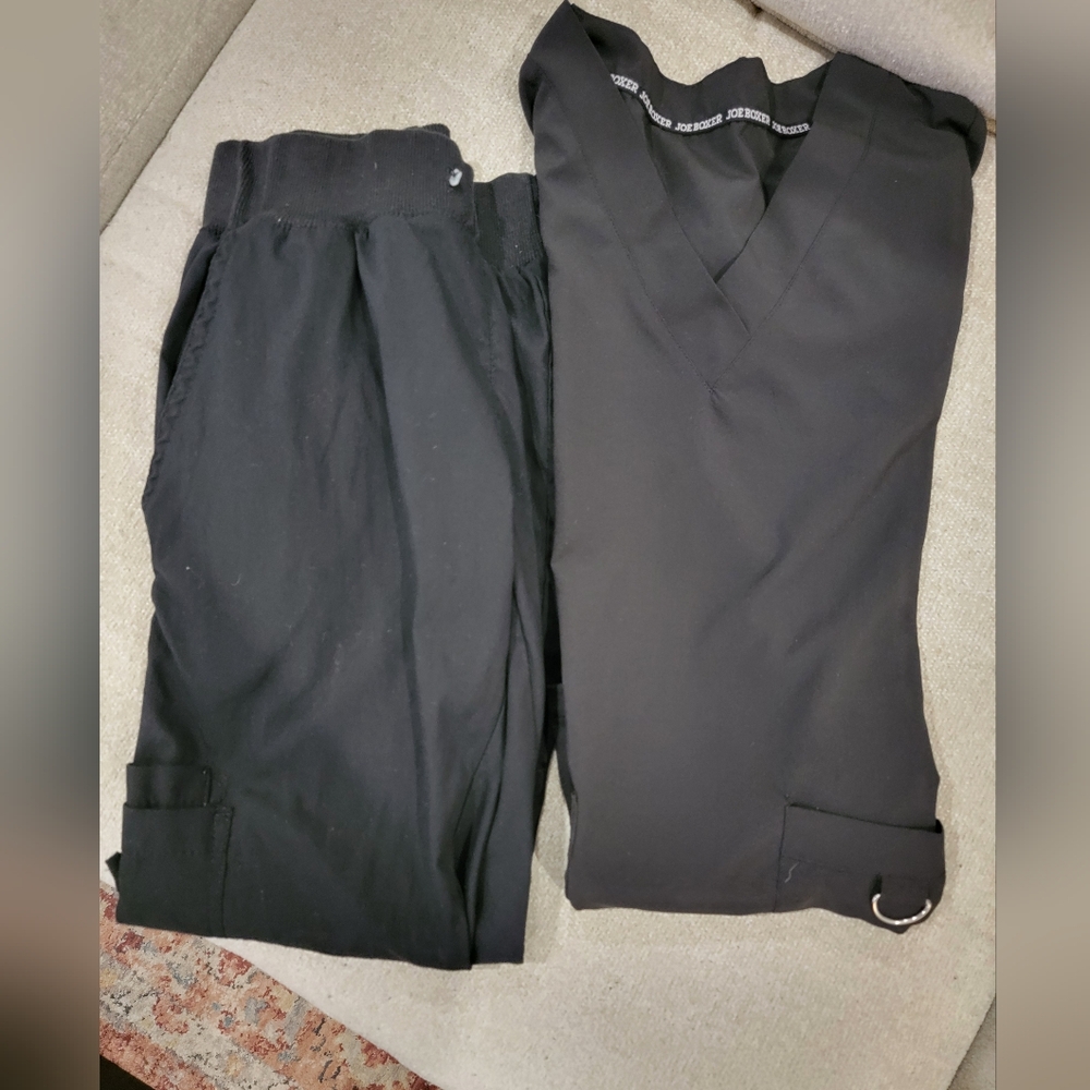 Joe Boxer Black V-Neck Scrub Set